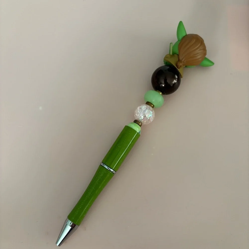 Disney Doorables: Star War: Yaddle handmade beaded pen